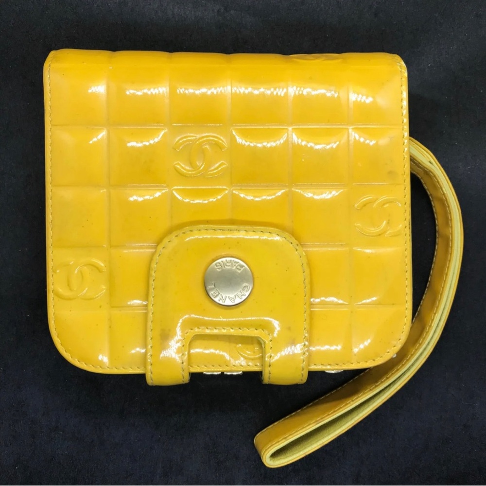RARE CHANEL ENAMEL CHOCOLATE BAR BIFOLD WALLET  PATENT LEATHER YELLOW